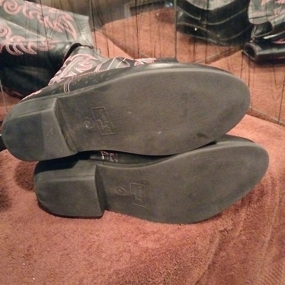 Bebe Size 6 Girl Cowboy Boots - Picture 6 of 6